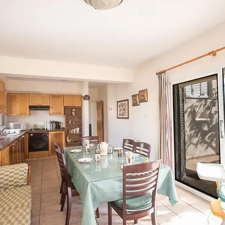 Rent Your Dream Sotira Holiday And Look Forward To Relaxing Beside Your Private Pool, Sotira 1301