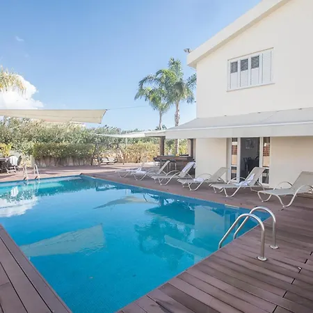 Rent Your Dream Sotira Holiday And Look Forward To Relaxing Beside Your Private Pool, Sotira 1301 *