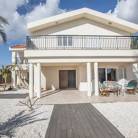Rent Your Dream Sotira Holiday And Look Forward To Relaxing Beside Your Private Pool, Sotira 1301 Вилла